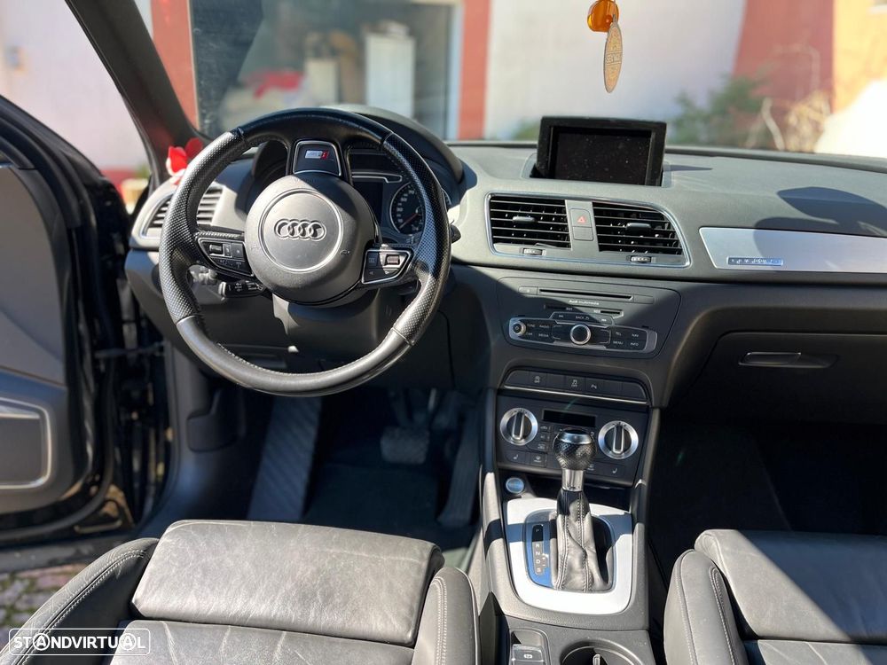 Audi Q3 2.0 TDI quattro Sport Edition S-tronic - 4