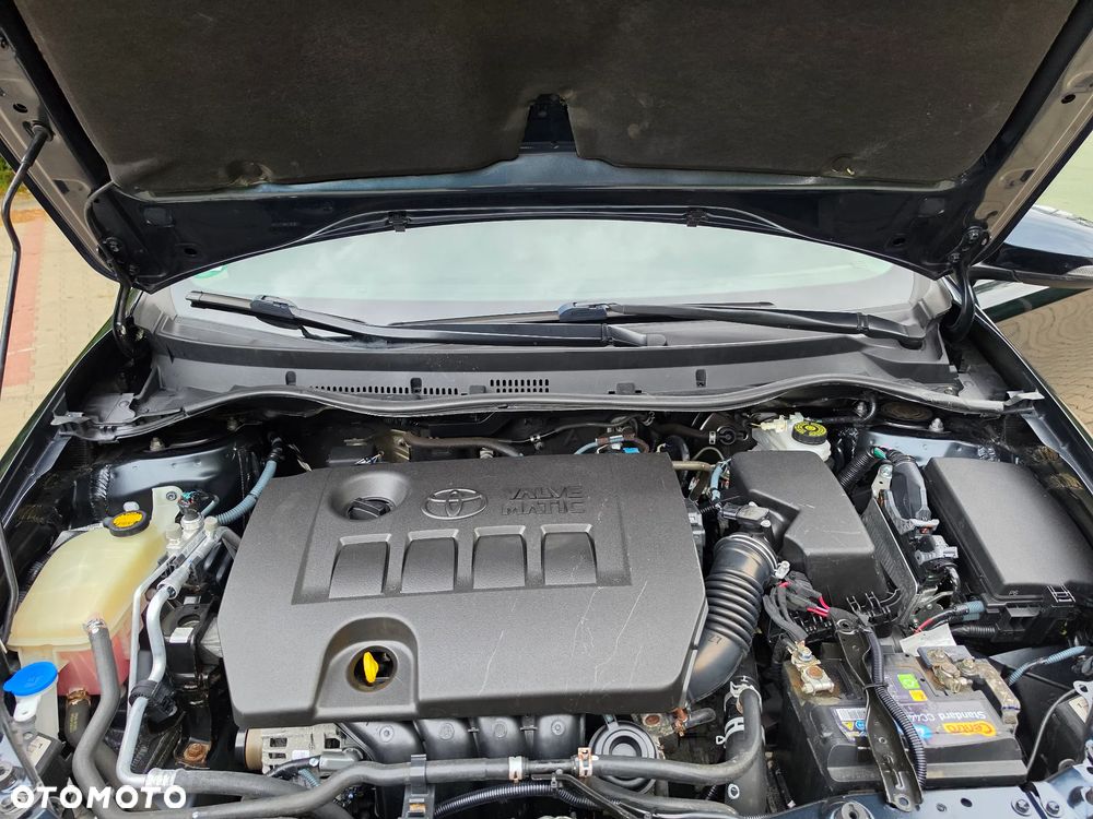 Toyota Auris 1.6 VVT-i Executive - 25