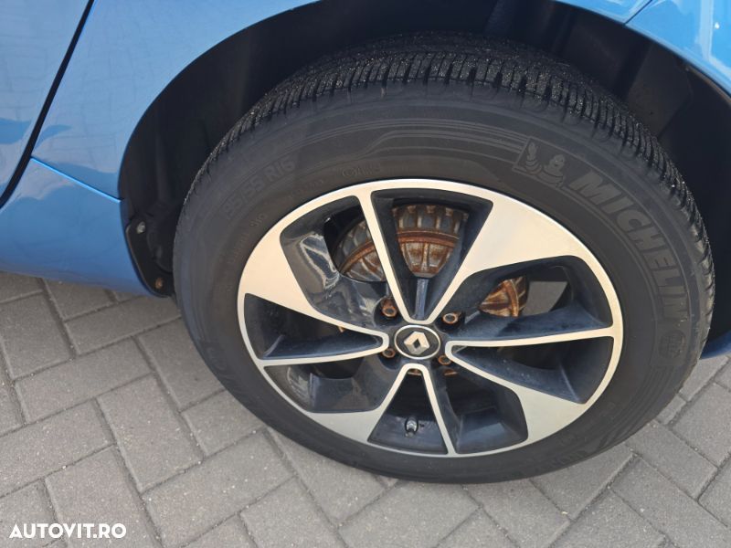 Renault ZOE - 8