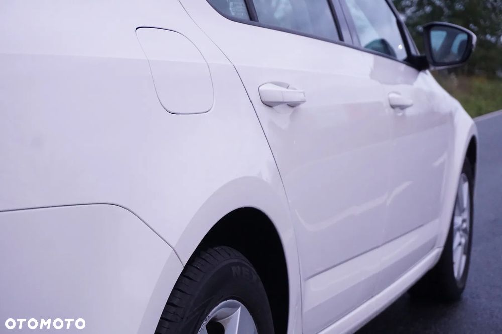 Skoda Octavia 2.0 TSI Ambition DSG - 6