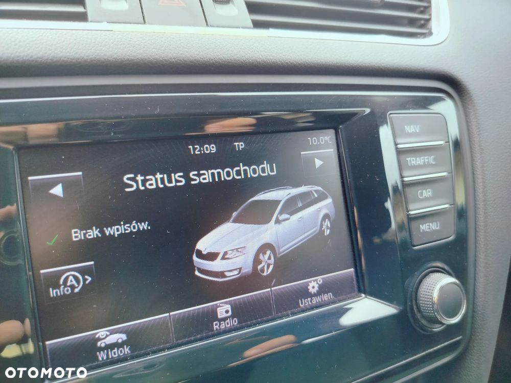Skoda Octavia 1.6 TDI DPF DSG Active - 24