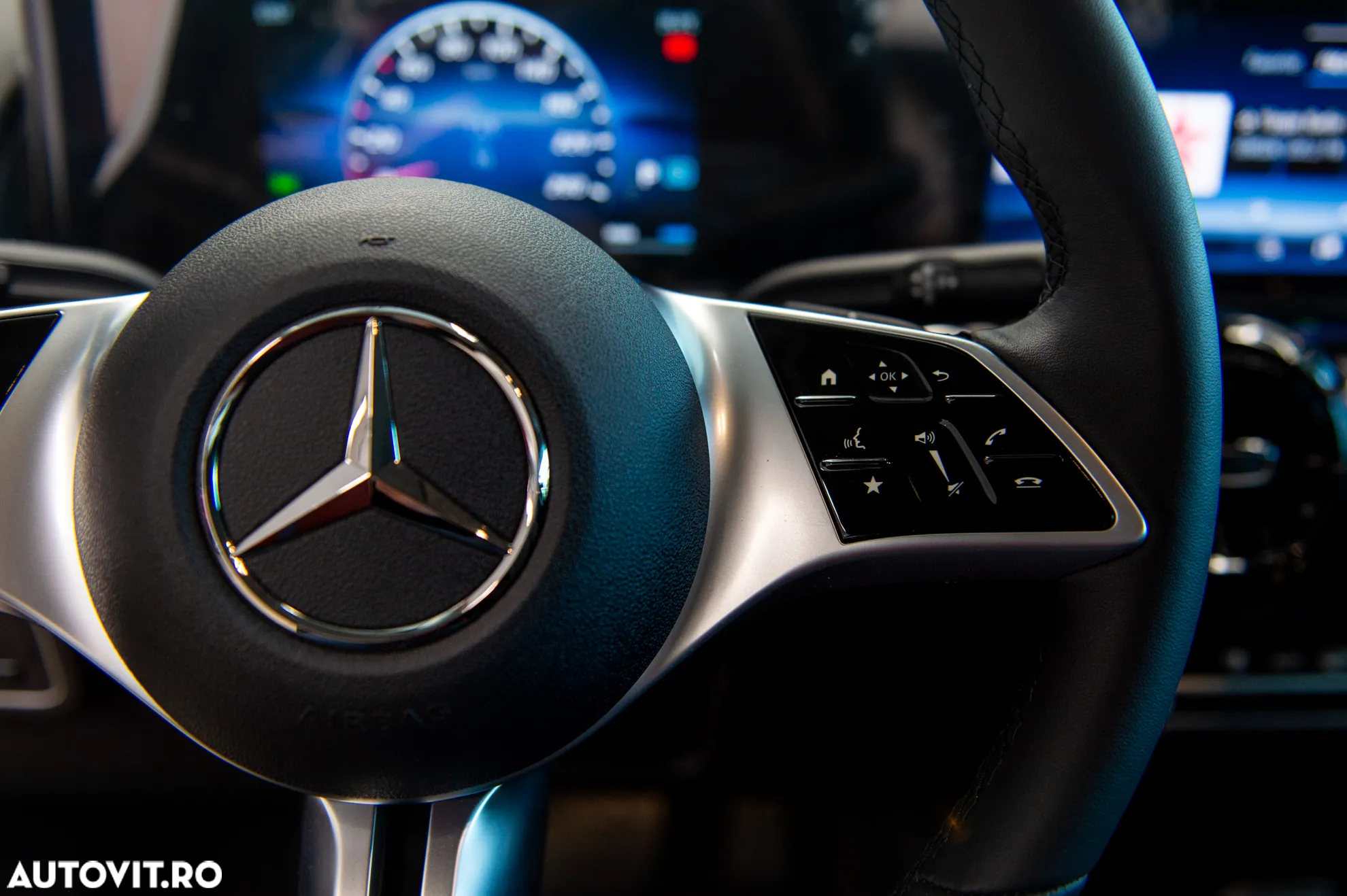 Mercedes-Benz GLB 200 7G-DCT - 18
