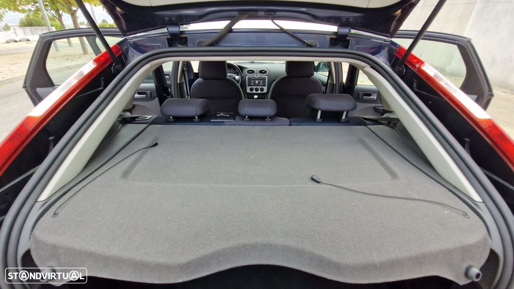 Ford Focus - 12