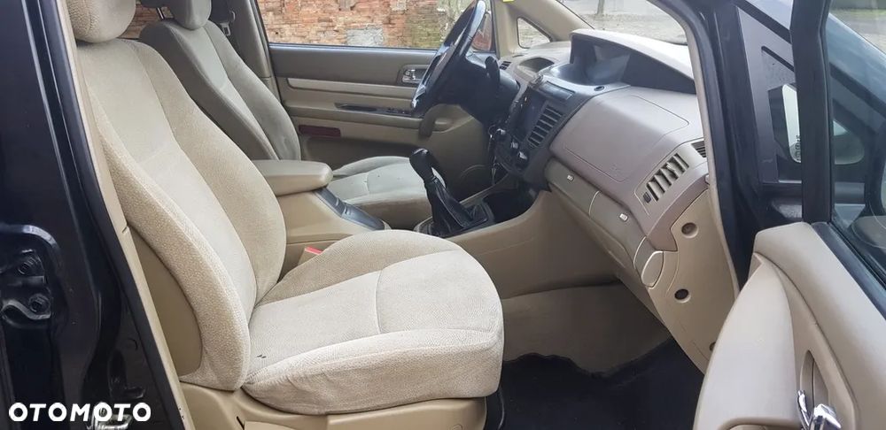 SsangYong/KGM Rodius 270 Xdi Elegance - 14