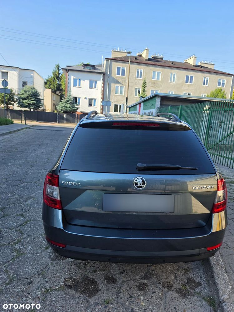 Skoda Octavia 1.6 TDI Soleil - 3