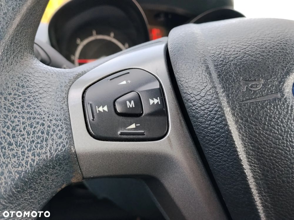 Ford Fiesta 1.25 Trend - 36