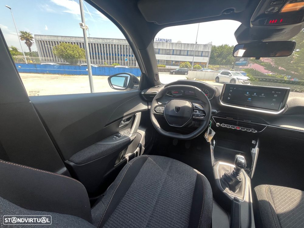 Peugeot 2008 1.2 PureTech Style - 52