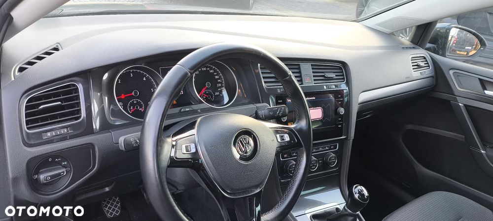 Volkswagen Golf 2.0 TDI SCR Highline - 20
