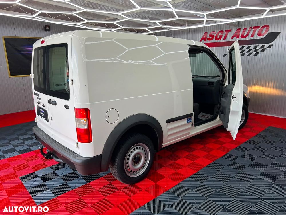 Ford Transit Connect - 18
