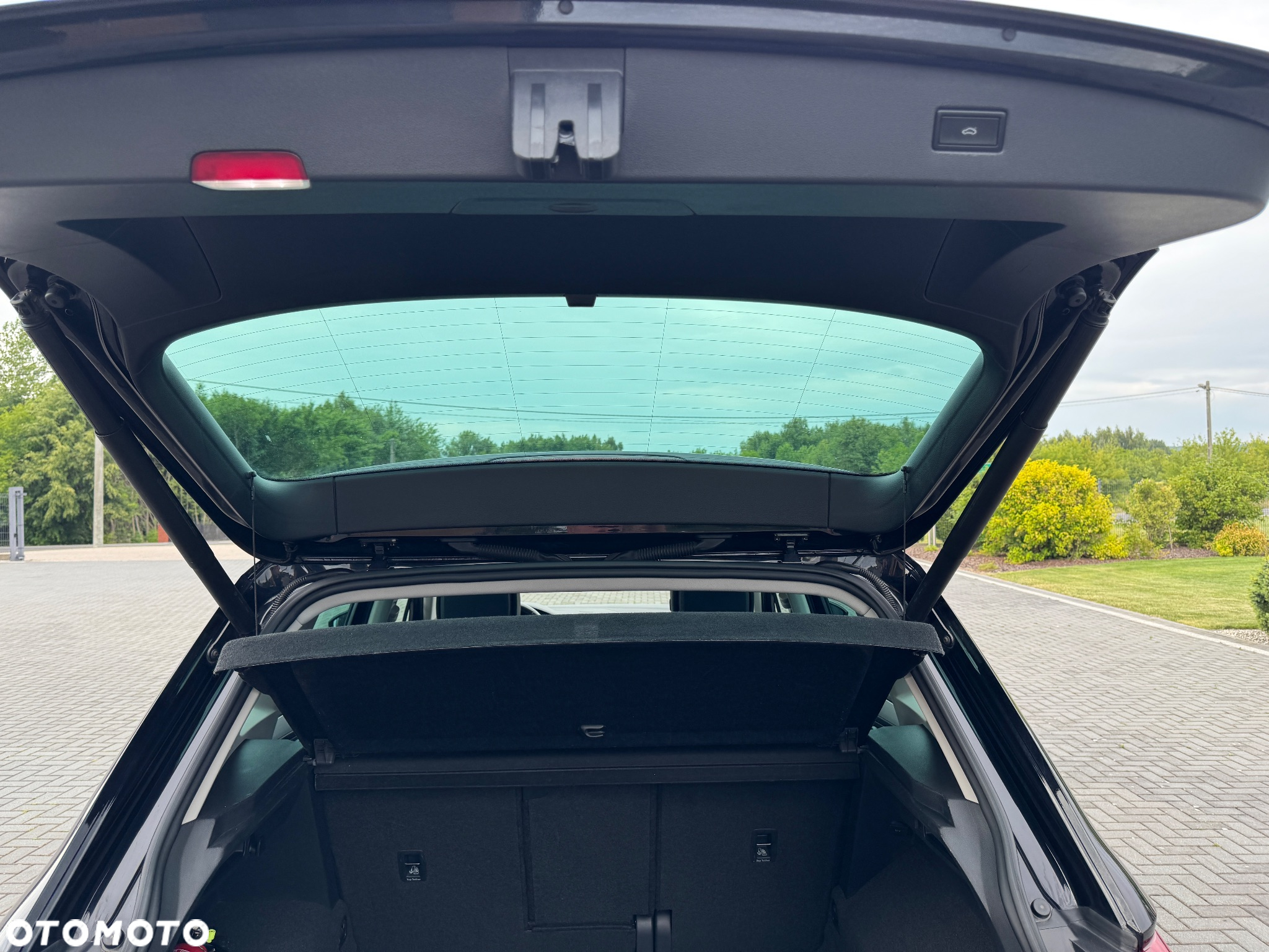 Volkswagen Tiguan 2.0 TDI SCR IQ.DRIVE - 13