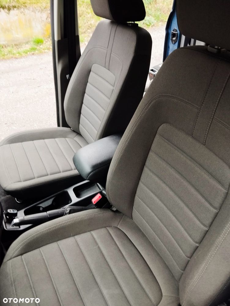 Ford Tourneo Connect Grand - 24