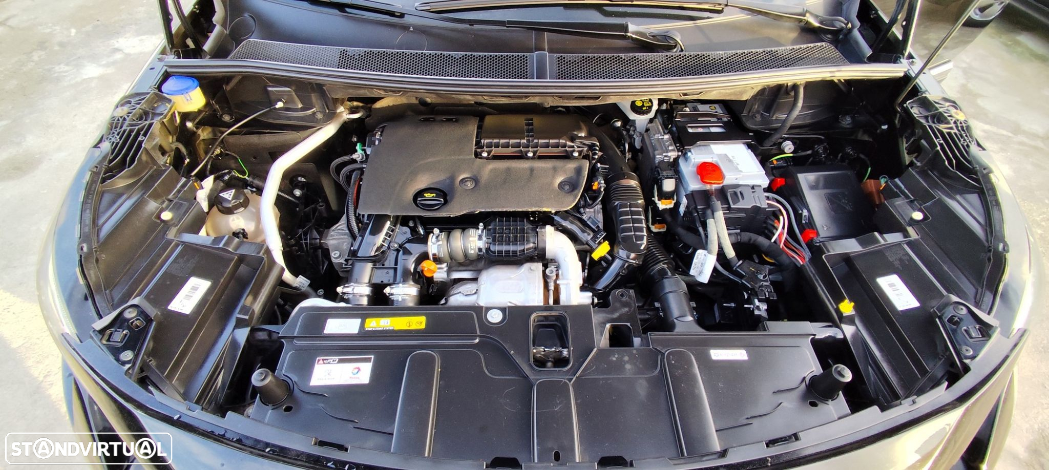 Peugeot 3008 1.6 BlueHDi GT Line - 32