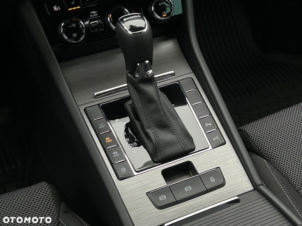 Skoda Superb 1.4 TSI Plug-In Hybrid Style DSG - 26
