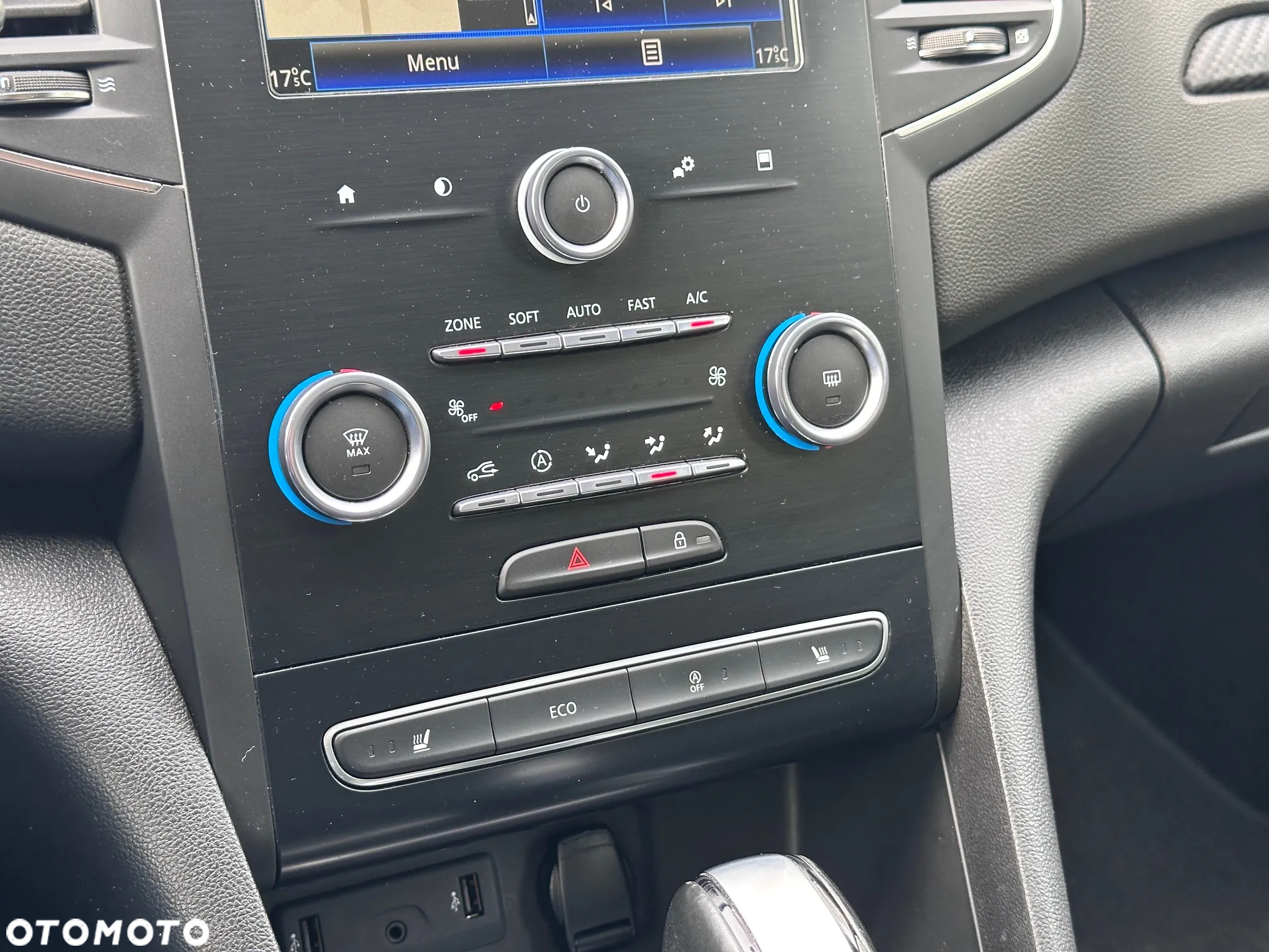 Renault Megane BLUE dCi 150 EDC BUSINESS EDITION - 24