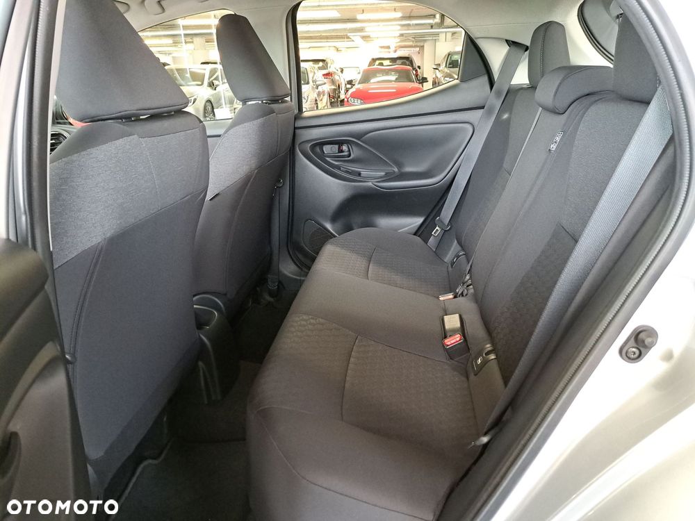 Toyota Yaris - 13