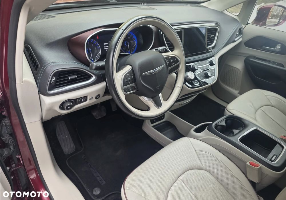 Chrysler Pacifica - 9