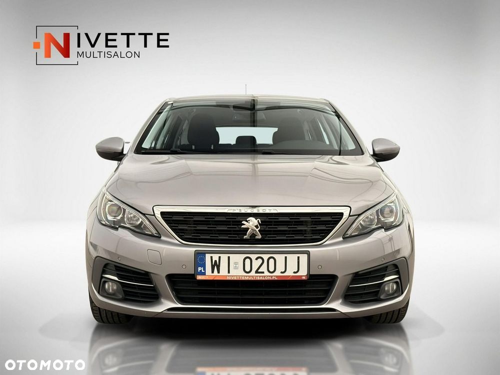 Peugeot 308 - 8