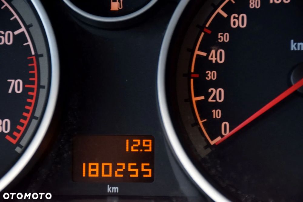 Opel Astra III GTC 1.6 Sport - 14