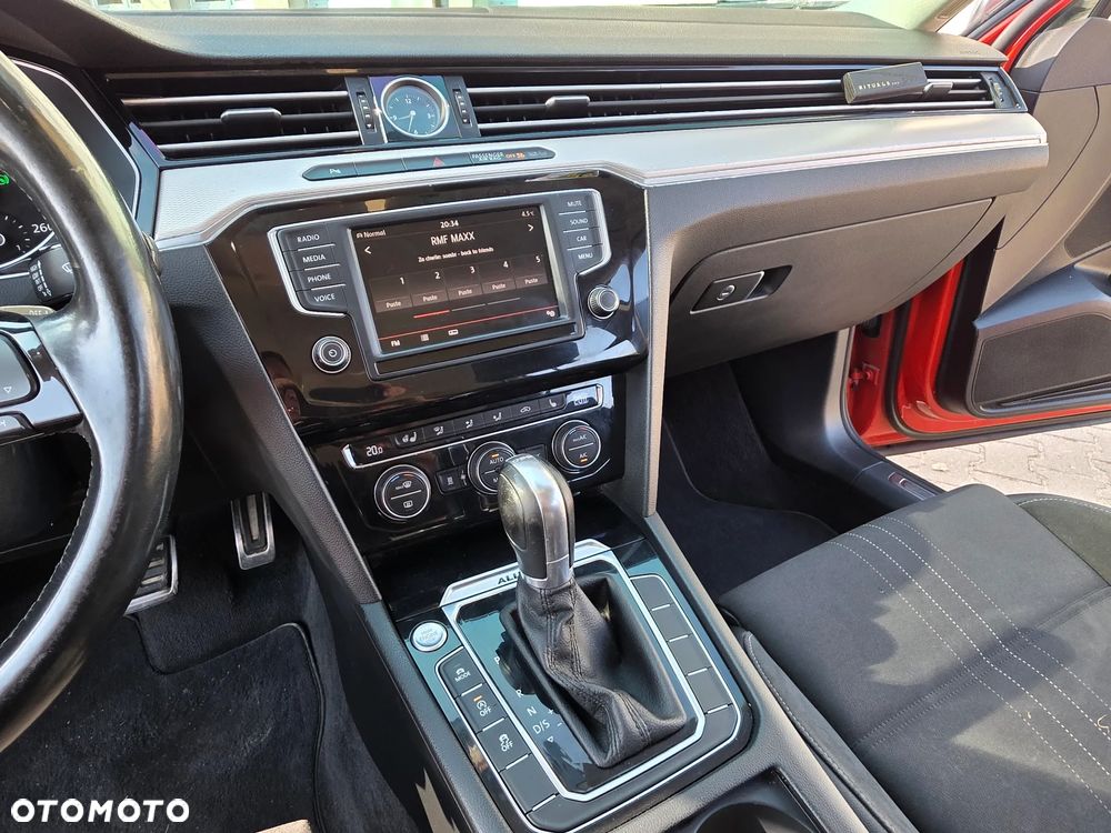 Volkswagen Passat Variant - 23