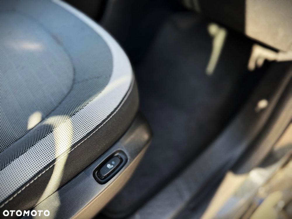 Renault Twingo SCe 70 EDC LIMITED 2018 - 16