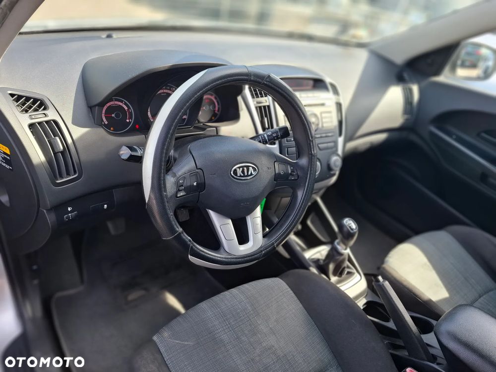Kia Ceed 1.6 CRDi 90 ISG Spirit - 7