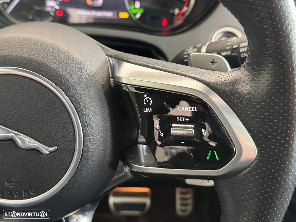 Jaguar E-Pace 1.5 P300e R-Dynamic HSE AWD Aut. — fotografia 35