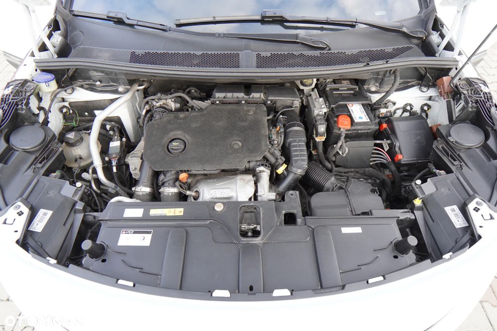 Peugeot 3008 1.5 BlueHDi Allure S&S - 6