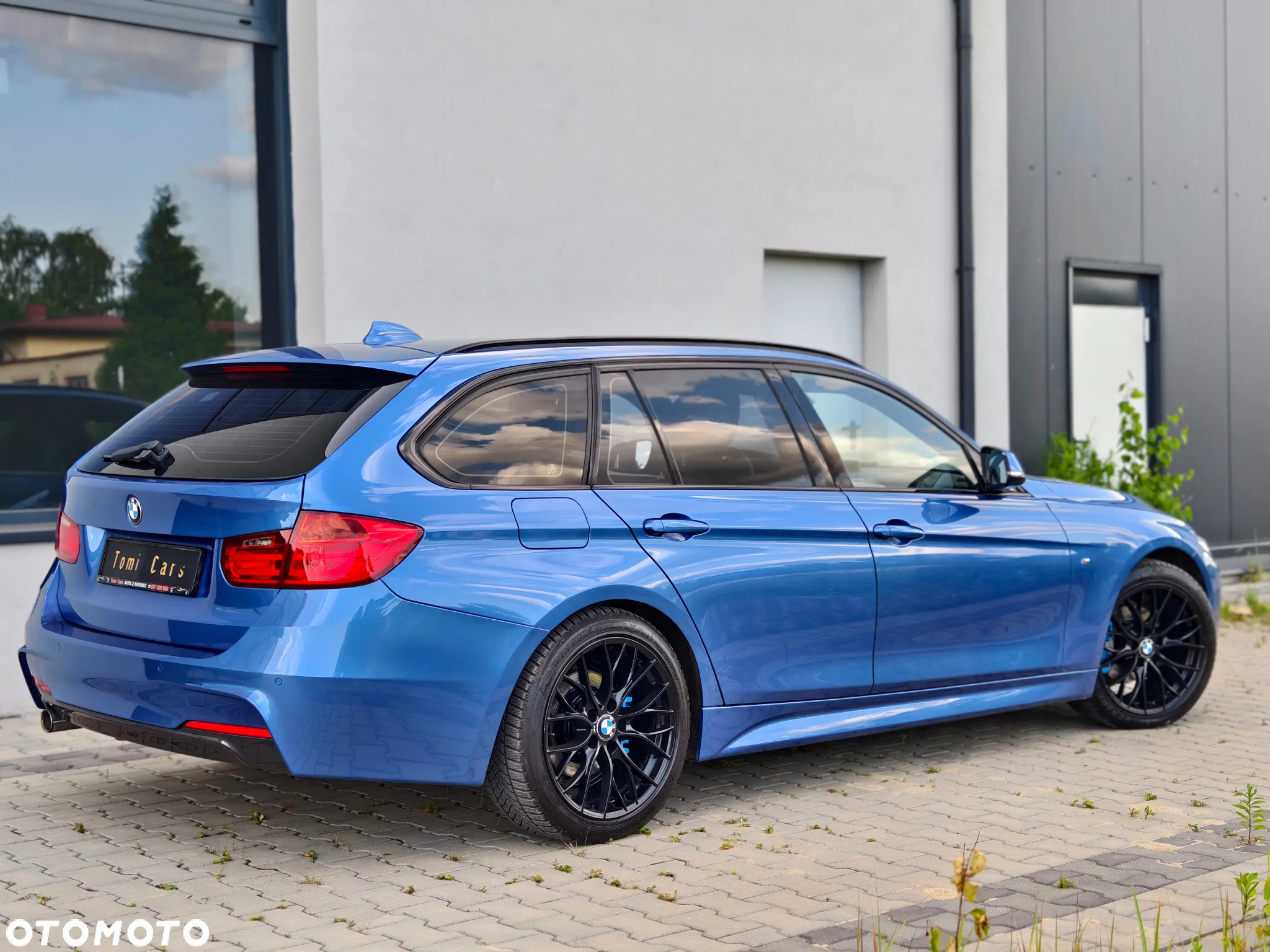 BMW Seria 3 318d Touring Blue Performance - 32