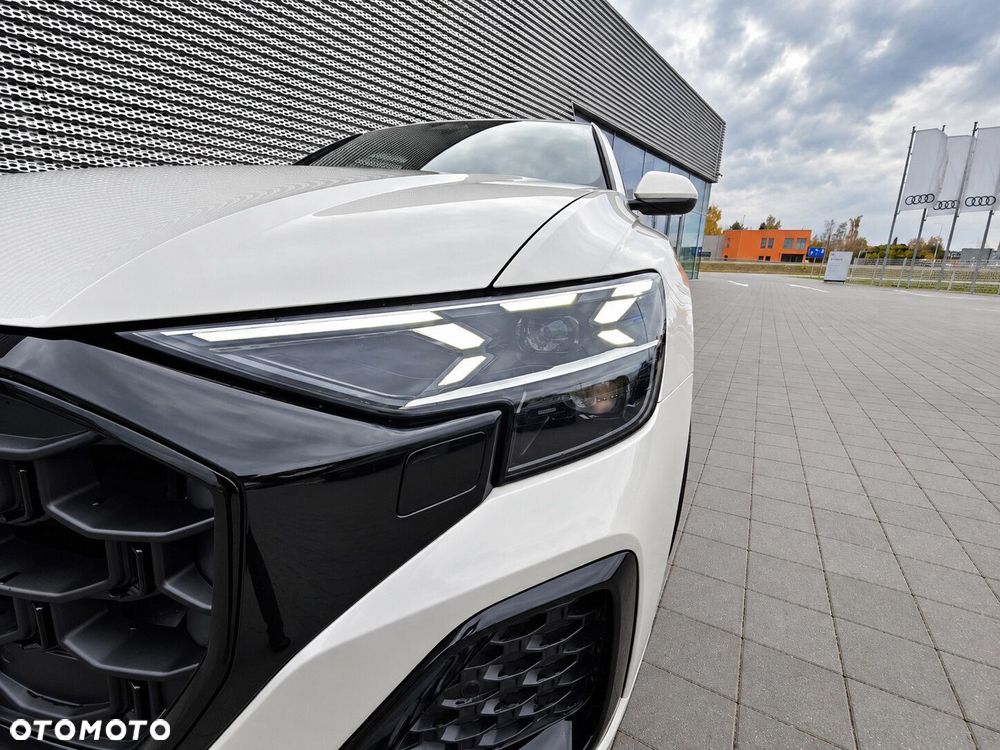Audi Q8 - 9