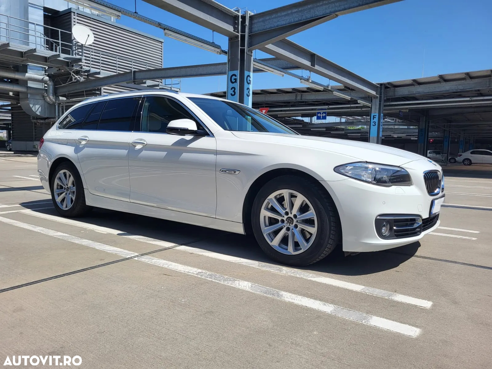 BMW Seria 5 520d xDrive Touring Aut. Luxury Line - 5