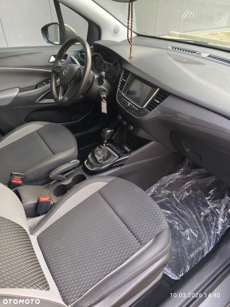 Opel Crossland X - 8
