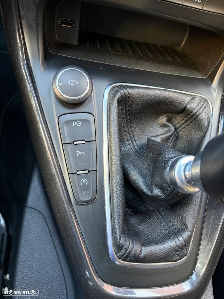 Ford Focus SW 1.5 TDCi Titanium - 41