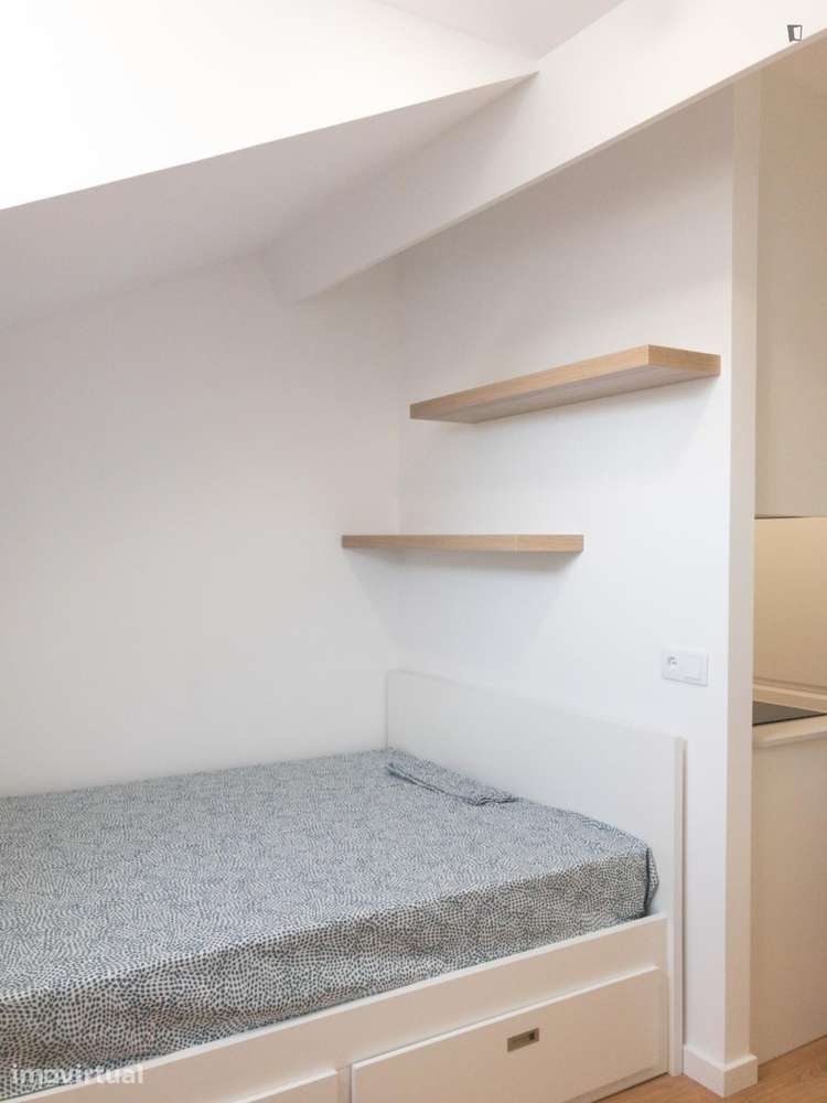 Estúdio - localizado em Montes Claros Coimbra - Grande imagem: 4/6