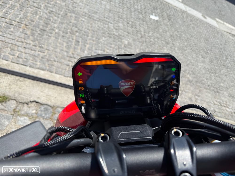 Ducati Streetfighter V4S - 26