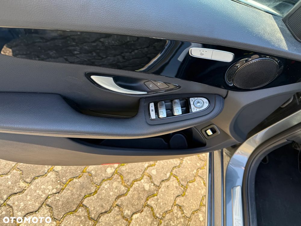 Mercedes-Benz Klasa C 180 - 29