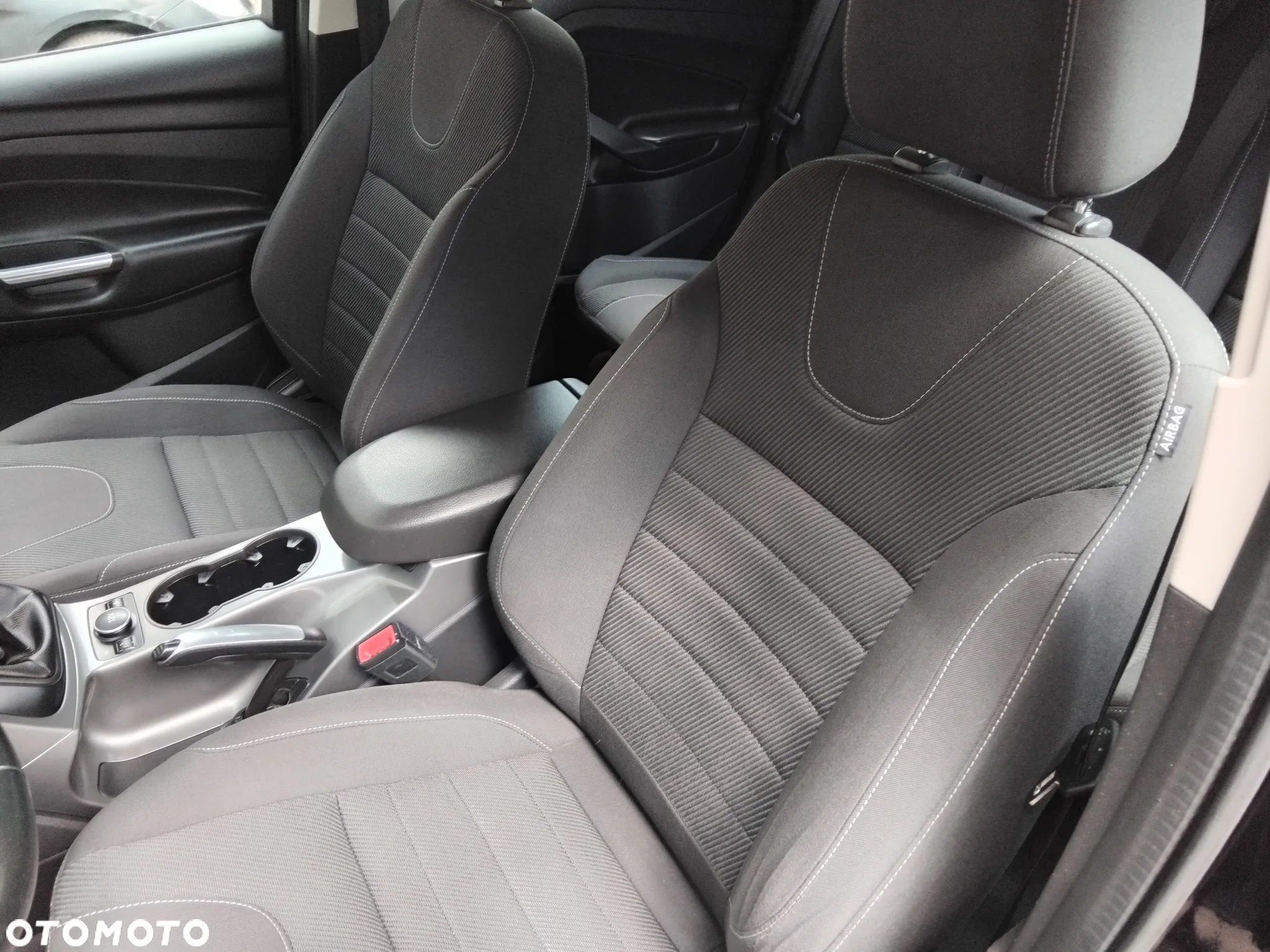 Ford Kuga - 11