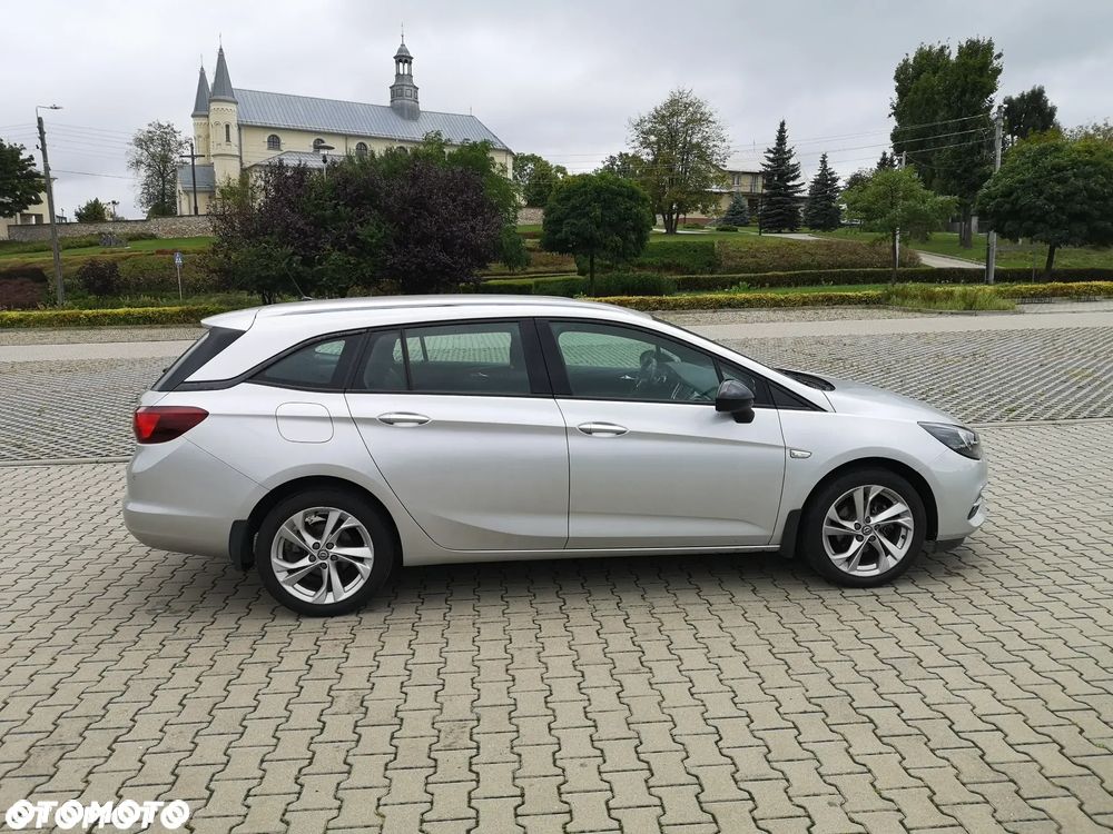 Opel Astra 1.2 T Elegance S&S - 4