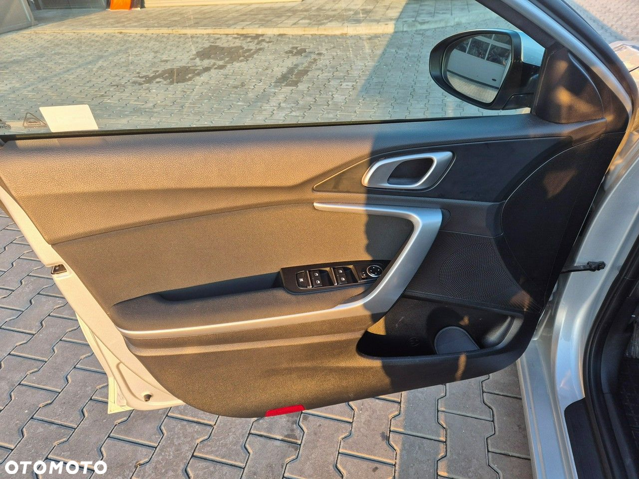 Kia Ceed - 12