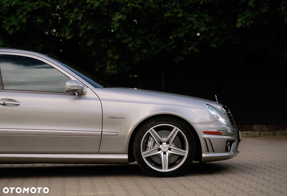Mercedes-Benz Klasa E 63 AMG - 5