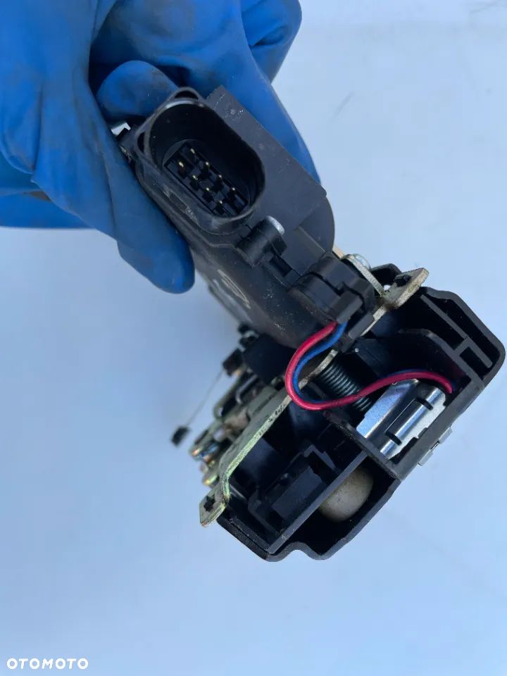 ZAMEK DRZWI PRAWY PRZÓD SEAT LEON I SEAT TOLEDO II GOLF IV BORA SKODA OCTAVIA I 3D 5D 8 PINÓW - 2