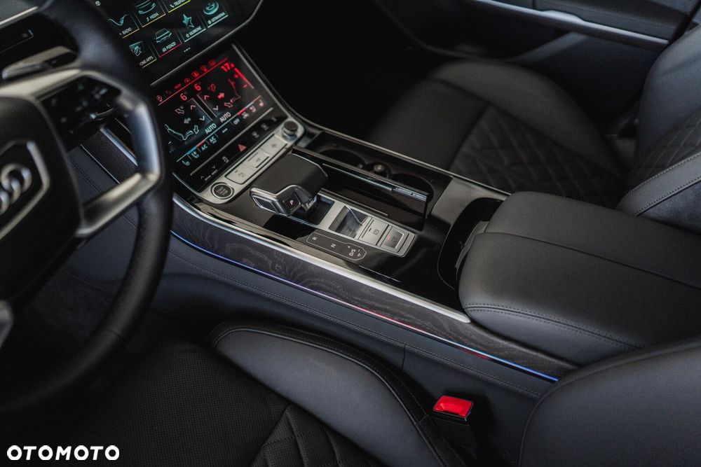 Audi A8 - 13