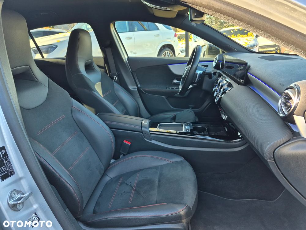 Mercedes-Benz Klasa A 220 4-Matic AMG Line 7G-DCT - 29