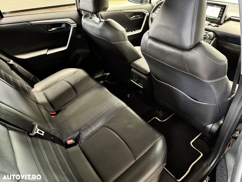 Toyota RAV4 2.5 4x4 Lounge - 18