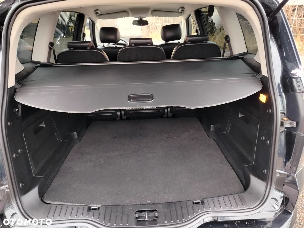 Ford S-Max - 30