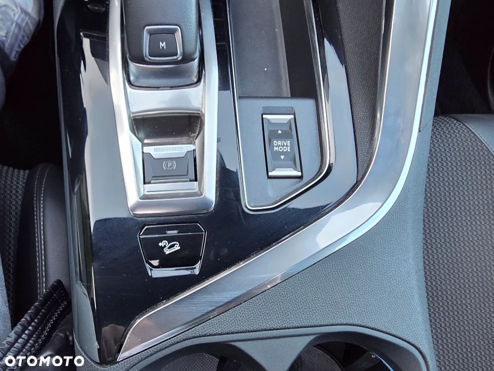 Peugeot 3008 1.5 BlueHDi GT S&S EAT8 - 36