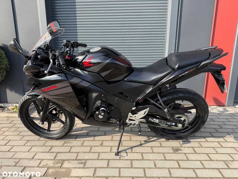 Honda CBR - 35
