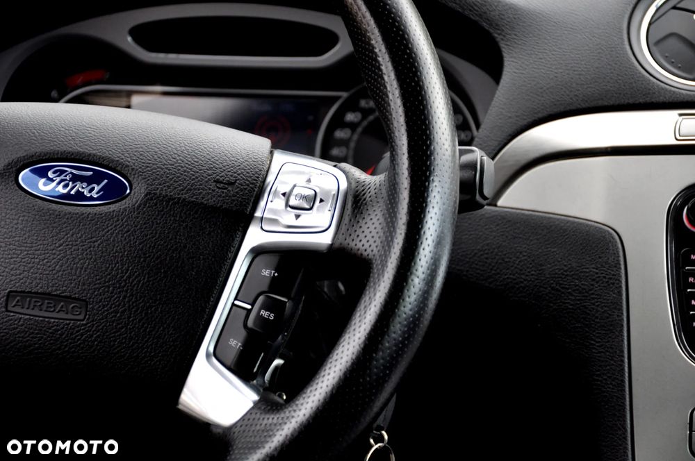 Ford S-Max 2.3 Titanium - 33