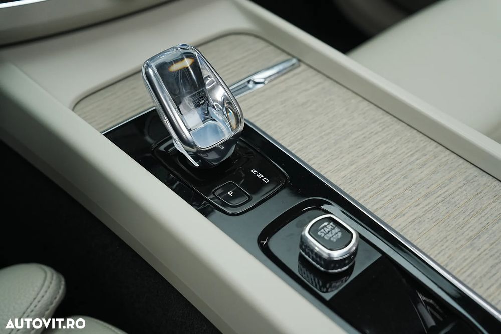 Volvo XC 60 Recharge T6 Twin Engine eAWD Inscription Expression - 35