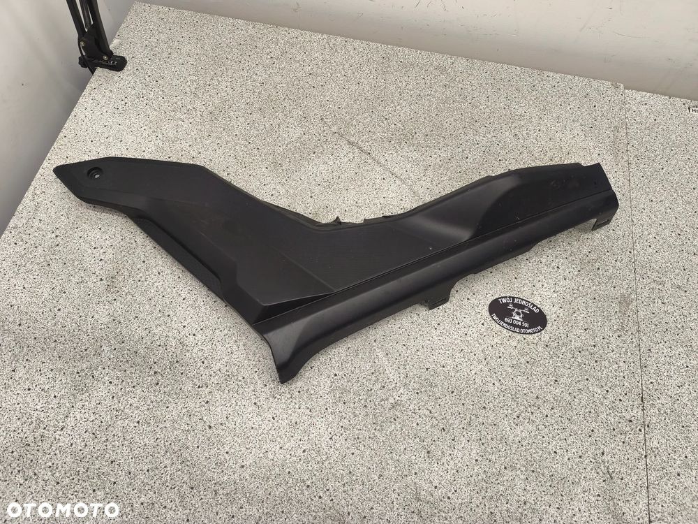Wypełnienie lewe, owiewka, osłona lewa, bok, boczek lewy Yamaha R125 R 125 2023