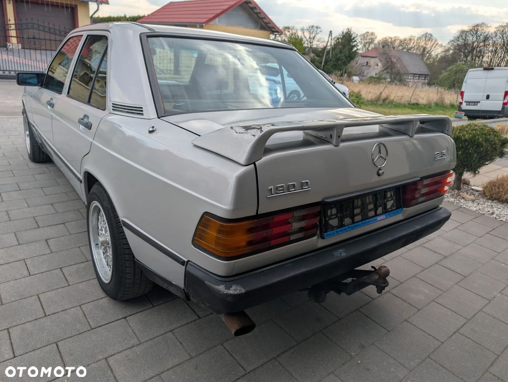 Mercedes-Benz W201 (190) - 8